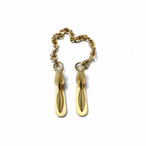 unbranded Jewelry - Vintage Gold Tone Sweater Guard Chain Clip – Retro 1950s Style